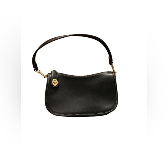 NWOT - COACH - GLOVETANNED LEATHER SWINGER - Picture 3 of 7